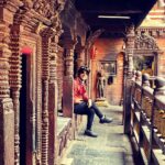 Manisha Koirala Instagram - One of the best mornings of my life cycling to my favourite #patandurbarsquare and tiny lanes of #kathmandu !! Gorgeous temples we got chance to pray 🙏🏻 #heritagesitesofnepal #patan @saroshpradhan @choendenla @siddhartha.koirala