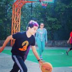 Manisha Koirala Instagram – Saturday morning..#basketball #morningmotivation #healthylifestyle