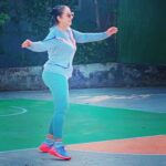 Manisha Koirala Instagram - Saturday morning..#basketball #morningmotivation #healthylifestyle