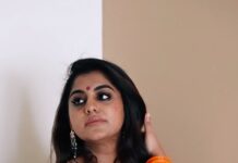 Meera Nandan Instagram - വിഷു ✨ . 🎥 @shinihas . #vishu #vishu2022 #instareels #reelsinstagram #happyvishu #allsmiles #love #instagood