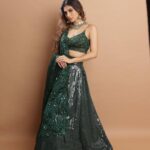 Mouni Roy Instagram - SHUBHO NABOBARSHER PRITI O SHUBHECHCHA 🌹 Few full moons ago… • • • Outfit:- @premyabymanishii 📸 :- @Mi_nombre_es_ram Hair @chettiarqueensly Make up @mukeshpatilmakeup