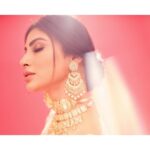 Mouni Roy Instagram -