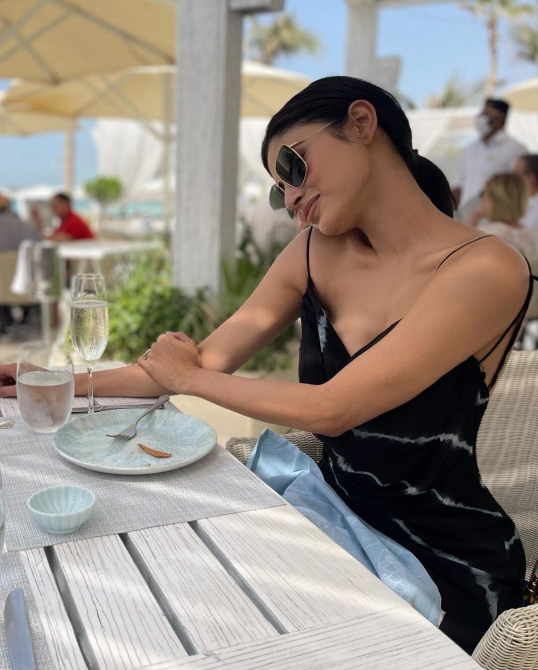 Mouni Roy Instagram - It’s a smile, it’s a kiss, it’s a sip of wine, it’s summertime 🏝 🥥