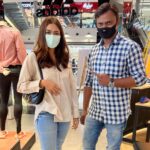 Mrunal Thakur Instagram – Unfiltered ✂️👽🫧

#memories #bestteamintheworld #love #grateful #massivemissinghappening