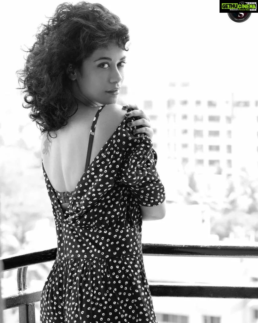 Mumaith Khan Instagram - The thing women have yet to learn is nobody gives you power. You just take it. Photo Courtesy: @munnasphotography #teammumaith #dynamite #power #women #womensupportingwomen #believeinyourself #mumaithkhan💜