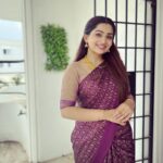 Nakshathra Nagesh Instagram – Wearing @srinivi_collectionz @abarnasundarramanclothing 🥳 #beingsaraswathy #tamizhumsaraswathiyum