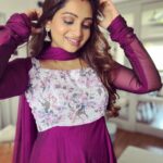 Nakshathra Nagesh Instagram – @tag_a_clothing_brand, not only does this looks so pretty, it feels BEAUTIFUL. So comfortable and what a fit! 🌸 love love love love this!! 

📸 by 🎵