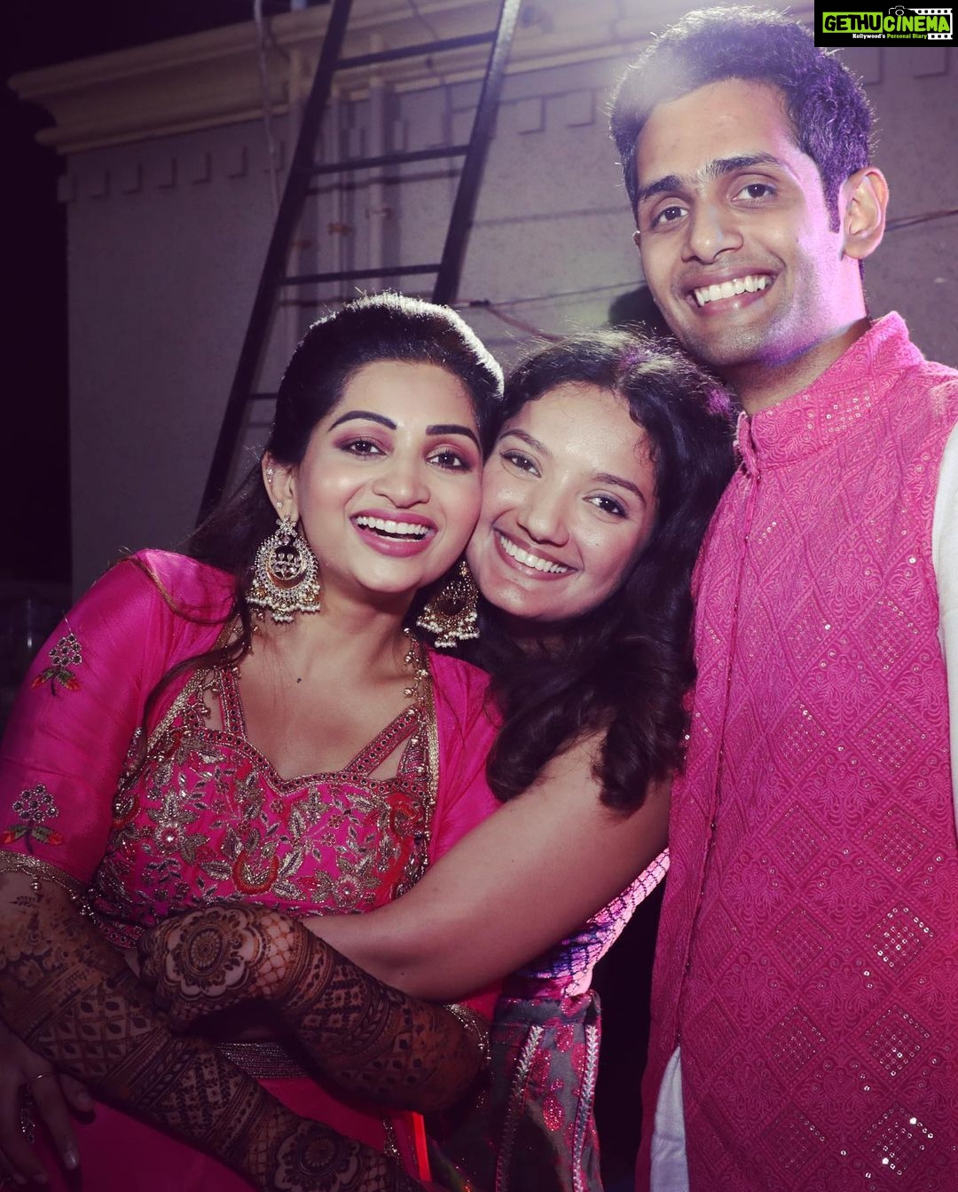 Nakshathra Nagesh Instagram - If there is a Megu in your life, you’re EXTREMELY LUCKY!! 🌸❤️ just thinking about all that we’ve been through is going to take me a couple of days Megz, thank you for being my rock! I love you and I miss you sooooo much. Hope you’re having an amaaaazing birthday and I LOVE YOUUUUUU 😘😘😘🥳🥳🥳 #happymeghaday #bestfriend can’t wait to give you the biggest hugs again, super soon. 🤗🤗🤗🤗