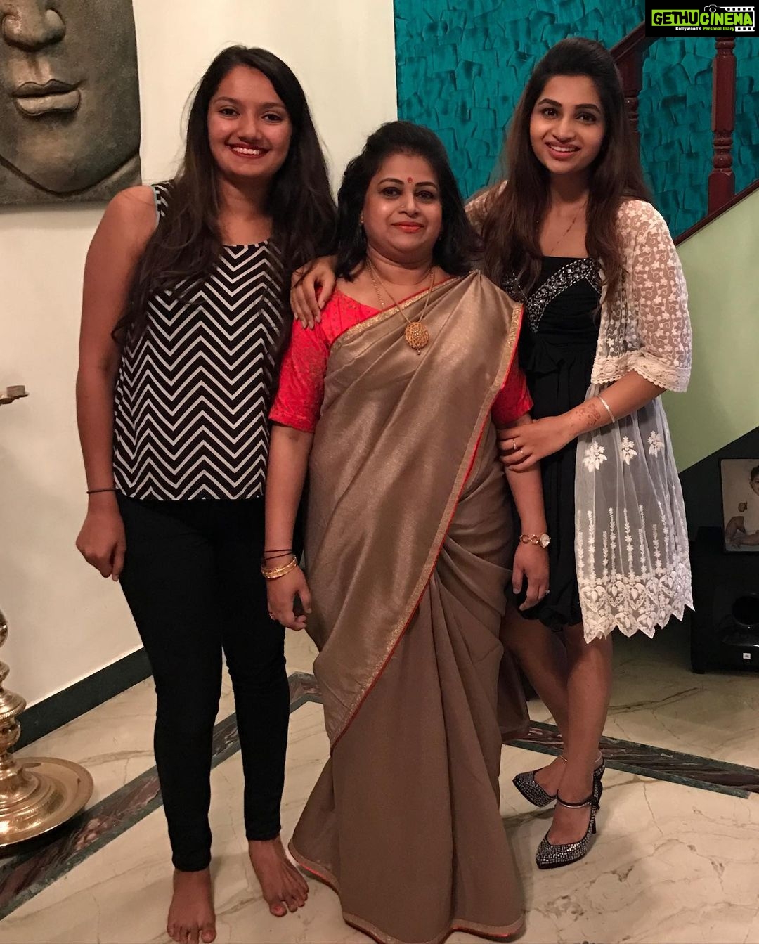 Nakshathra Nagesh Instagram - If there is a Megu in your life, you’re EXTREMELY LUCKY!! 🌸❤️ just thinking about all that we’ve been through is going to take me a couple of days Megz, thank you for being my rock! I love you and I miss you sooooo much. Hope you’re having an amaaaazing birthday and I LOVE YOUUUUUU 😘😘😘🥳🥳🥳 #happymeghaday #bestfriend can’t wait to give you the biggest hugs again, super soon. 🤗🤗🤗🤗