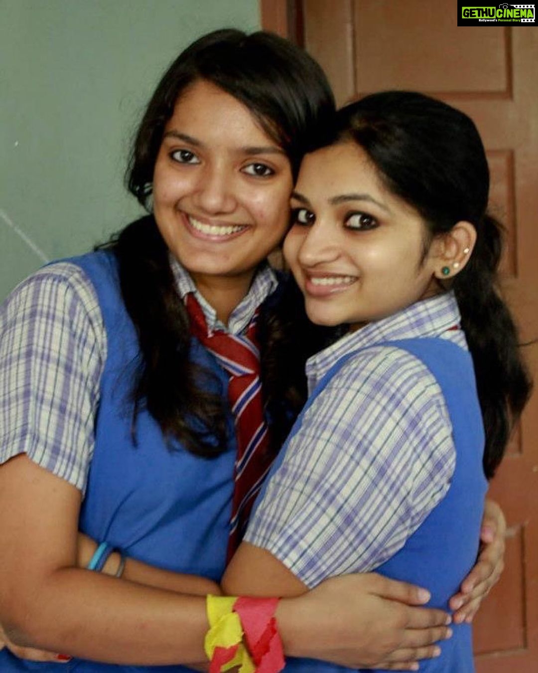 Nakshathra Nagesh Instagram - If there is a Megu in your life, you’re EXTREMELY LUCKY!! 🌸❤️ just thinking about all that we’ve been through is going to take me a couple of days Megz, thank you for being my rock! I love you and I miss you sooooo much. Hope you’re having an amaaaazing birthday and I LOVE YOUUUUUU 😘😘😘🥳🥳🥳 #happymeghaday #bestfriend can’t wait to give you the biggest hugs again, super soon. 🤗🤗🤗🤗