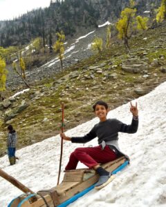 Nandita Das Instagram - In the snow…actually ice! #kashmir