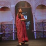 Nargis Fakhir Instagram - Lakmē Fashion Week x FDCI. 🥰. . 1 or 2 🤔? Designer @romaa_agarwal . . . . . . #LFW #LFW22 #FashionShow #RunWay #CatWalk #NargisFakhri 🎉