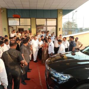 Navaneet Kaur Instagram - आदरणीय साहेब Sharad Pawar जी सोबत कार्यक्रमातील एक क्षण