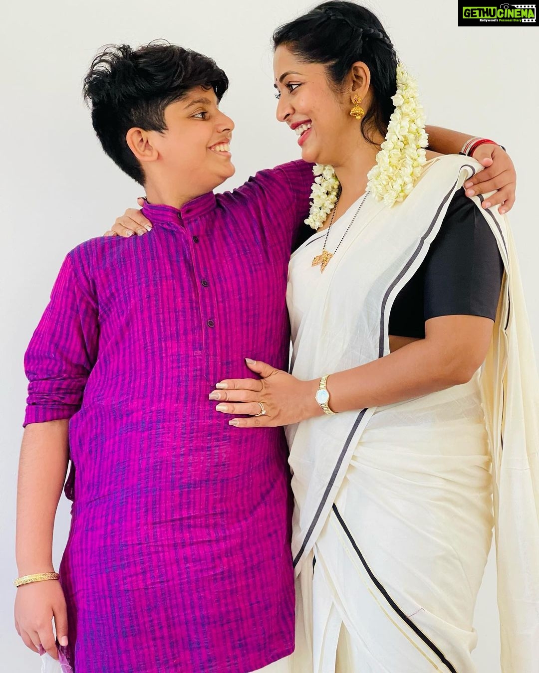 Navya Nair Instagram - The one and only one whom i can call MINE ❤️❤️❤️