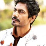 Nawazuddin Siddiqui Instagram – मुझसे मिलने को आप आये हैं,
बैठिये मैं बुला के लाता हूँ ।
– Jaun Elia