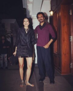 Nawazuddin Siddiqui Instagram - It was fun hosting my team #NooraniChehra for the Wrap Up Party at my residence #NAWAB
@nupursanon @sonnalliseygall @kumarmangatpathak #RajeevMalhotra @sharmadeepakr @suniel9 @gorgeousneeta