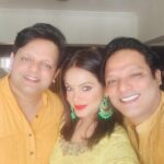 Neetu Chandra Instagram – From all the fights and fun of childhood to being there for each other at every stage of life we have come a long way. Happy Siblings Day @nitinchandrabihar & @aabhishekchandraa ❤️

#nituchandrasrivastava #happysiblingsday #siblingsgoals #siblingsday #smiles #positivevibes