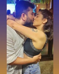 Neha Bhasin Instagram - Delicious Inside Out @zookthespook ❤️