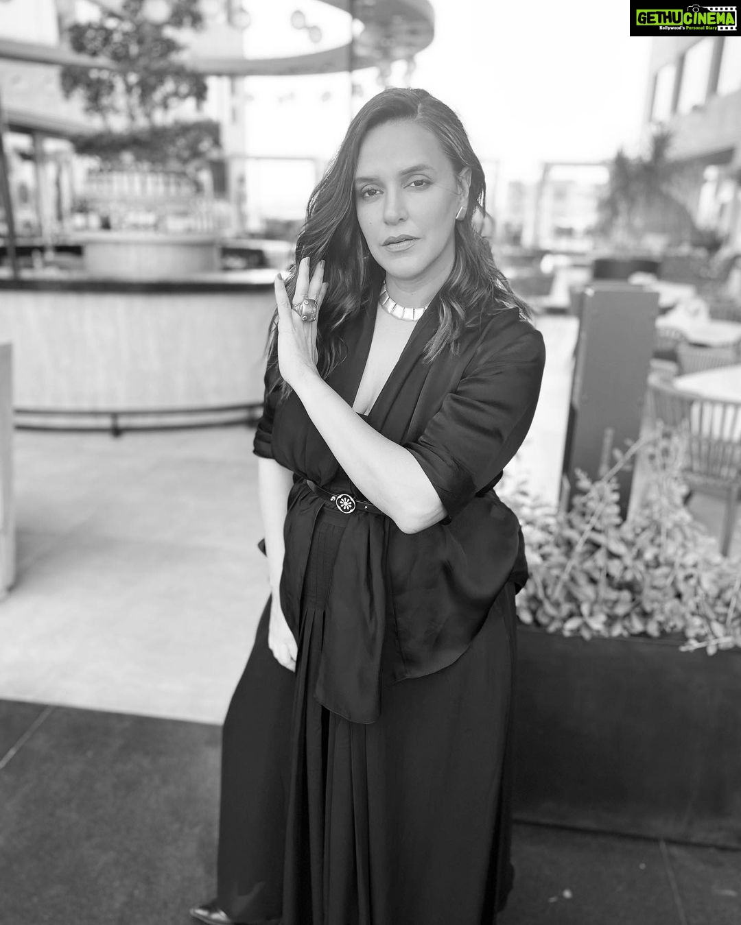 Neha Dhupia Instagram - 🖤 #ootd … in @ampmfashions 🖤 n @shylebyastha styled by @ayeshakhanna20 🖤#indore
