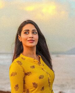Nivetha Pethuraj Instagram - #BloodyMary #Vizag #Beach 🤍 PC @seshu__vardhan