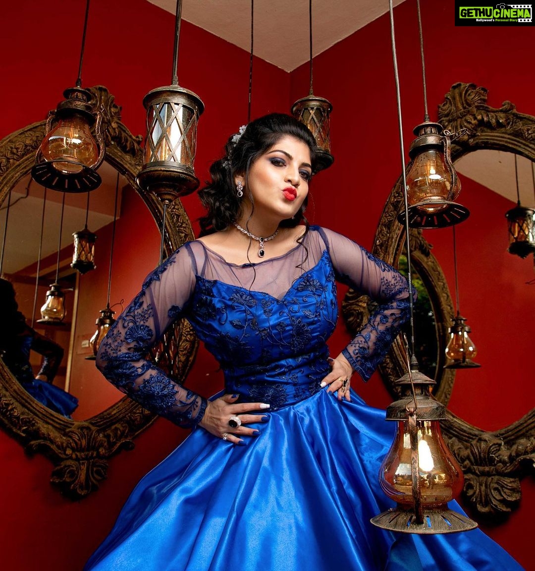 Papri Ghosh Instagram - This is my favorite color π Costume- @zyr_designingstudio Jewels- @zyr_rental Mua- @vasanthi_makeover Clicks- @magiclens.studio #favorite #blue #gown #actress #paprighosh #photoshoot #suntv #serial #pandavarillam #kayal