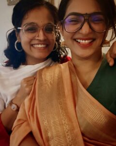 Parvathy Instagram - Joyoooodu joy!🌼