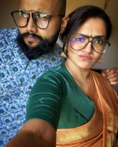 Parvathy Instagram - Joyoooodu joy!🌼