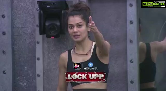 Payal Rohatgi Instagram - Right is right that’s why you are different from other Payal ji. You always speak right things for everyone, many contestants are still behind nakab, hope everything will clear soon. I request to all, please support genuine & ethical person🙏🙏 #teampayal #payalrohatgi #lockupp #shernipayal
