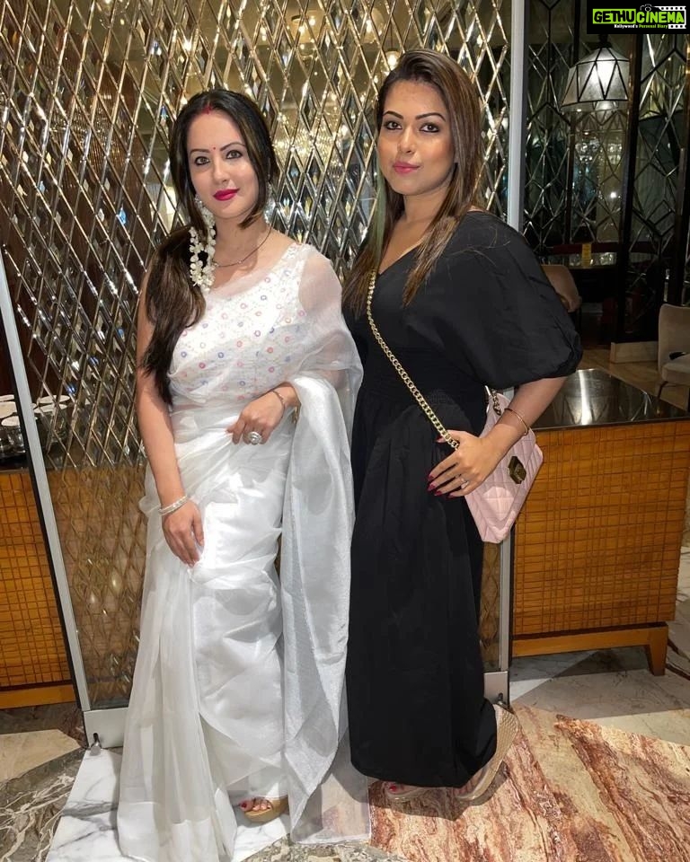 Pooja Bose Instagram - Happy raam navami to all and congratulations to our team for the award last night 🎊🎊🎉🎉 many more to come.