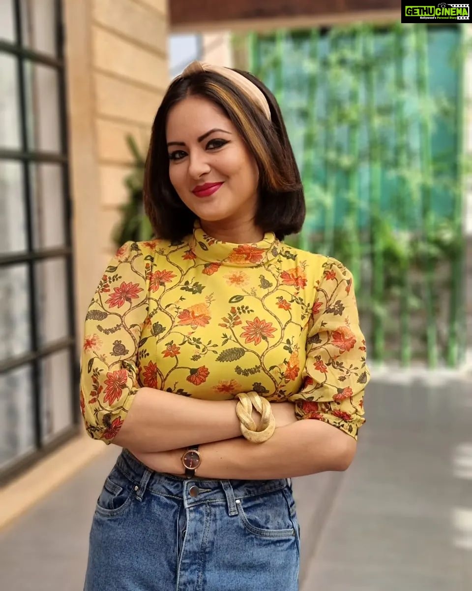 Pooja Bose Instagram - Here's my new look guys Excited 😍😍🤞💃 wait till i announce the name of the series