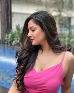Pooja Bose Instagram - Lucky to be clicked by you @bbhupi25