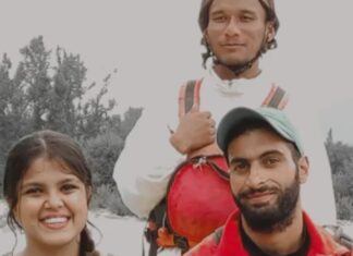 Pooja Devariya Instagram - Drew her on the map every geography exam. Finally made her acquaintance. Lidder! ##kashmir #travelindia #whitewaterrafting #riverrafting