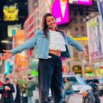 Pooja Jhaveri Instagram - Only if you swipe left, you’ll know what this city does to me ❤️ . . One place I can forever live in besides #mumbai is #newyork ❤️ #issavibe #mykindavibe . #newyork #newyorkcity #newyorker #foreverlove #lights #timesquare #newyorklife #usa #usdiaries #nyc #nyclife #nycphotographer #nycmodel #poojajjhaveri #poojainnewyork Times Square, New York City