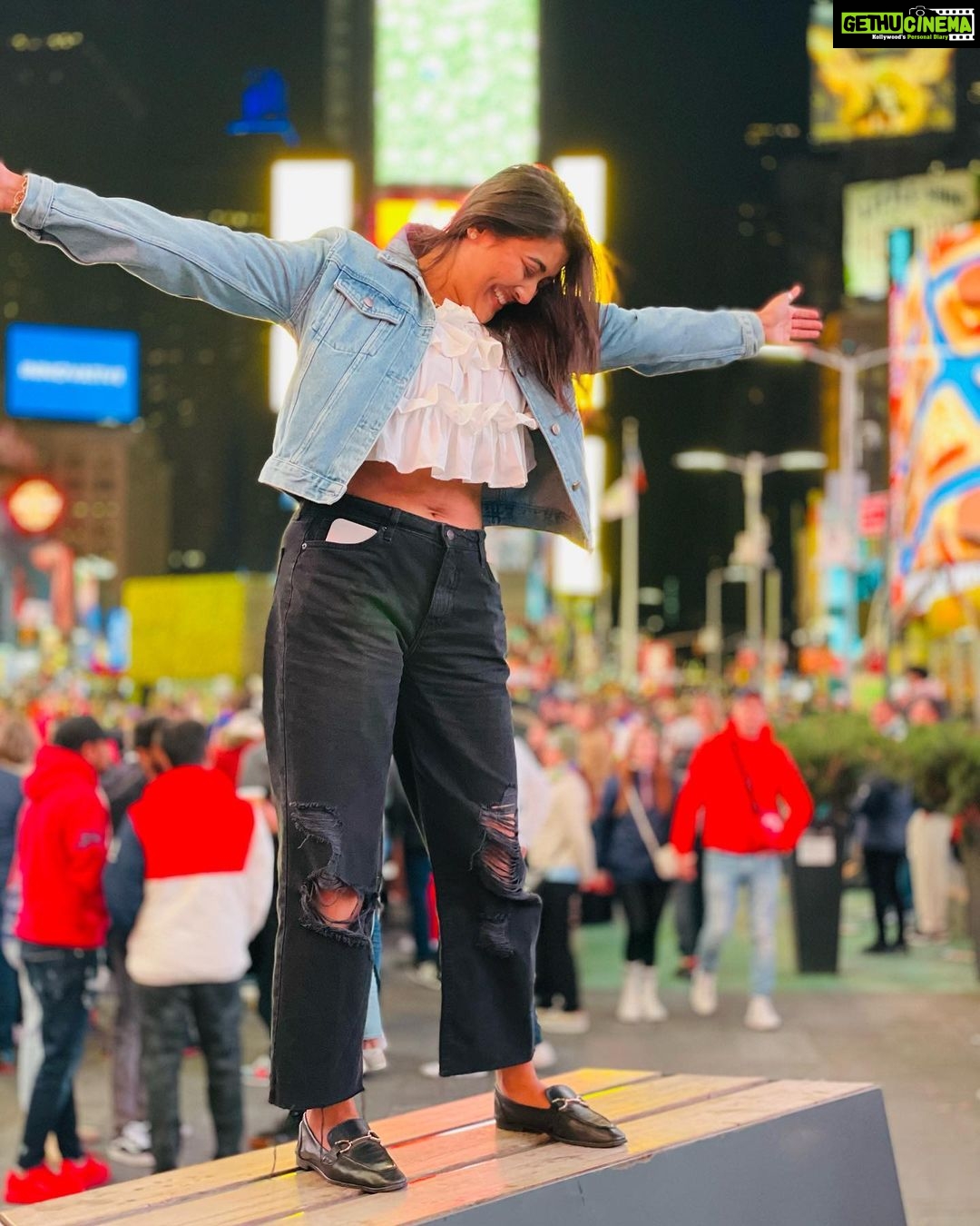 Pooja Jhaveri Instagram - Only if you swipe left, you’ll know what this city does to me ❤️ . . One place I can forever live in besides #mumbai is #newyork ❤️ #issavibe #mykindavibe . #newyork #newyorkcity #newyorker #foreverlove #lights #timesquare #newyorklife #usa #usdiaries #nyc #nyclife #nycphotographer #nycmodel #poojajjhaveri #poojainnewyork Times Square, New York City