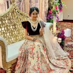 Pooja Jhaveri Instagram – #transformation 
Wearing this beautiful lehenga by @shaanti.official 
MUAH : @cinderellabridez @barbiepatell 
Decor : @abhishekdecorators 
Managed by : @npeventsllc @ankit515 
Venue : @moghulballroom 
.
.
#transition #transformation #transitionreels #transformationreels #indianwear #indianattire #weddingoutfits #weddingoutfitideas #fashion #fashionblogger #indianfashion #instagood #photography #reelitfeelit