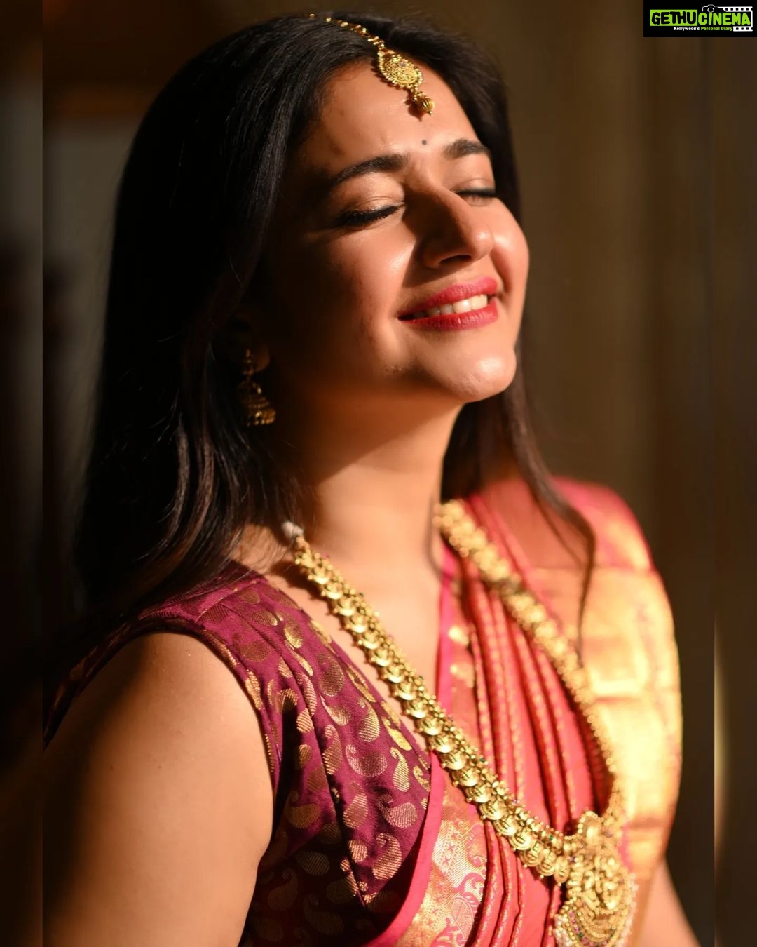 Poonam Bajwa Instagram 💕Happy Ugadi Happy Happy Gudi Padwa Happy