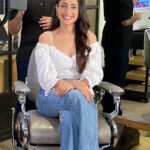 Pragya Jaiswal Instagram - There you go! Now you know why I chose #iNOA color by @lorealpro I love how the results have turned out! This ammonia-free colour gives the perfect shine & high color impact. If you are looking to get a beautiful makeover with a luxurious salon experience then book your appointment at the nearest L'Oréal Professionnel partner salon now ♥️ #AD @LorealPro @lorealpro_education_india #LorealProfIndia #iNOA #Enrich @enrichbeauty
