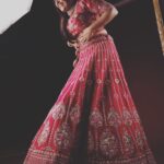 Prayaga Martin Instagram - I’ve always had something you don’t! Pot belly 🤰🏻 Plus that double chin! 🧿 Clicked by @gheevarghese Pooja Studios