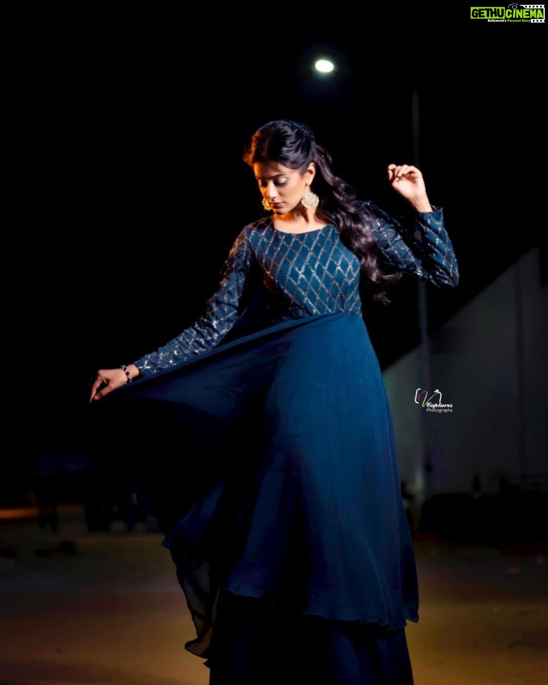 Priyamani Instagram - Some women fear the fire …. But some simply become it ❤️❤️❤️ Outfit : @sauchikabymounika Styling : @mehekshetty ❤️ 📸 : @v_capturesphotography MUH : @pradeep_makeup @shobhahawale #etv #dhee14dancingicon #judgelife #lovemyjob