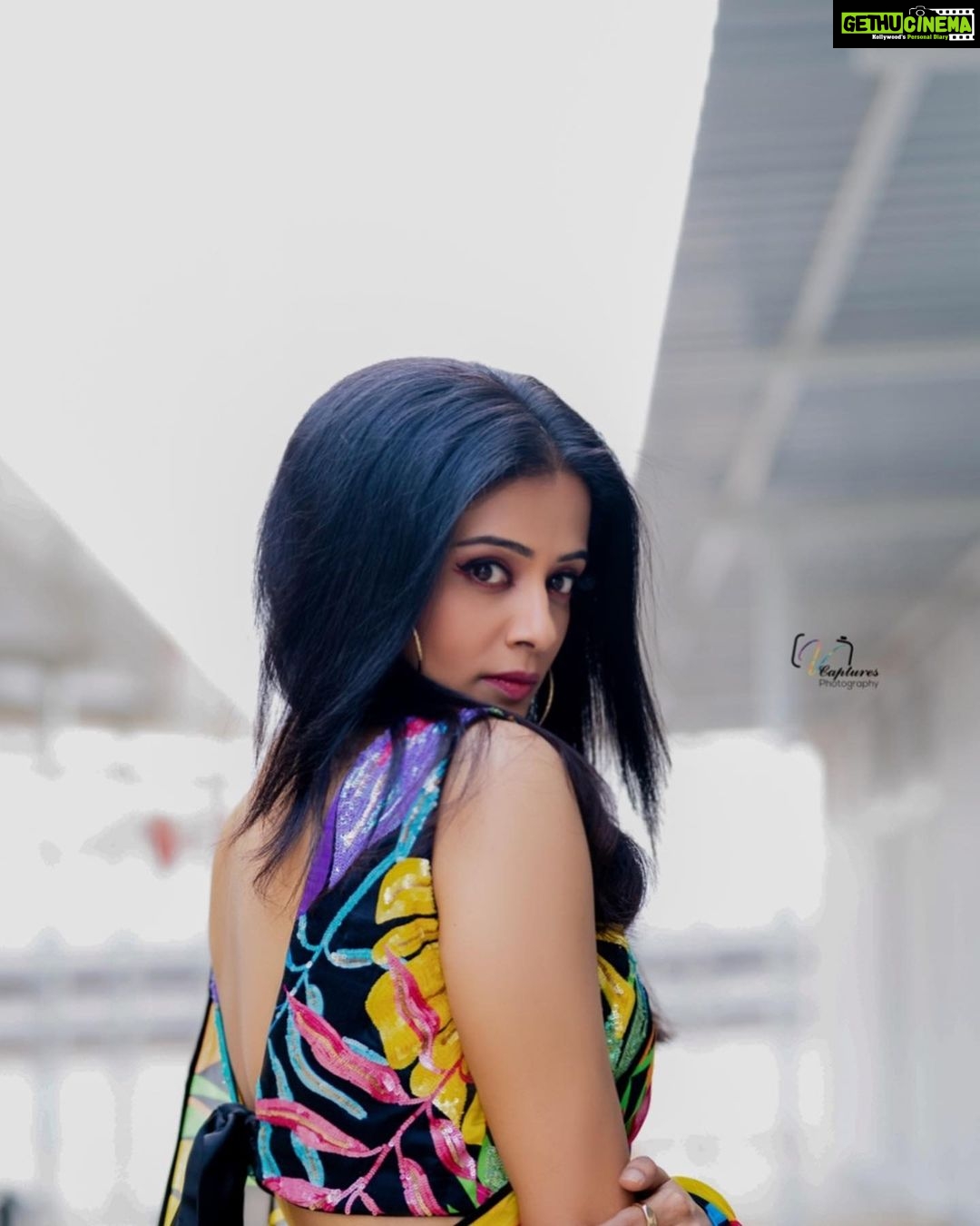 Priyamani Instagram - A saree is not simply a garment ….it’s an influence , an identity … a language ❤️❤️❤️❤️❤️ Saree : @riminayakindia Managed by : @poppublishmedia Styled : @mehekshetty ❤️ 📸: @v_capturesphotography MUH : @pradeep_makeup @shobhahawale #etv #dhee14dancingicon #sareelove