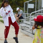 Priyanka Chopra Instagram - Game Day ❤️🥎 #perfectsunday #happyVallis 📸 @divya_jyoti Los Angeles, California