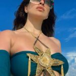 Raai Laxmi Instagram – 🧜🏻‍♀️SUN KISSED 🧜🏻‍♀️
Jewellery @anaqajewels 😍