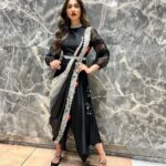 Raai Laxmi Instagram – All about last night iftar party #BabaSiddhique 🌹 
All dolled up in @bhartis_mumbai 
Shoe : @louboutinworld 
Hair : @anjali.ghag.980
