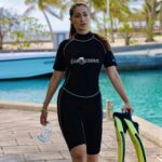 Raai Laxmi Instagram – Just before entering in to another new world 🌊🐠🐟🐬❤️ #ScubaDiving 🤿🌊🐟🐬🐠🦈😍 #waterbaby #underwater