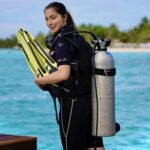 Raai Laxmi Instagram - Just before entering in to another new world 🌊🐠🐟🐬❤️ #ScubaDiving 🤿🌊🐟🐬🐠🦈😍 #waterbaby #underwater
