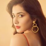 Raashi Khanna Instagram - Close up! 🍊