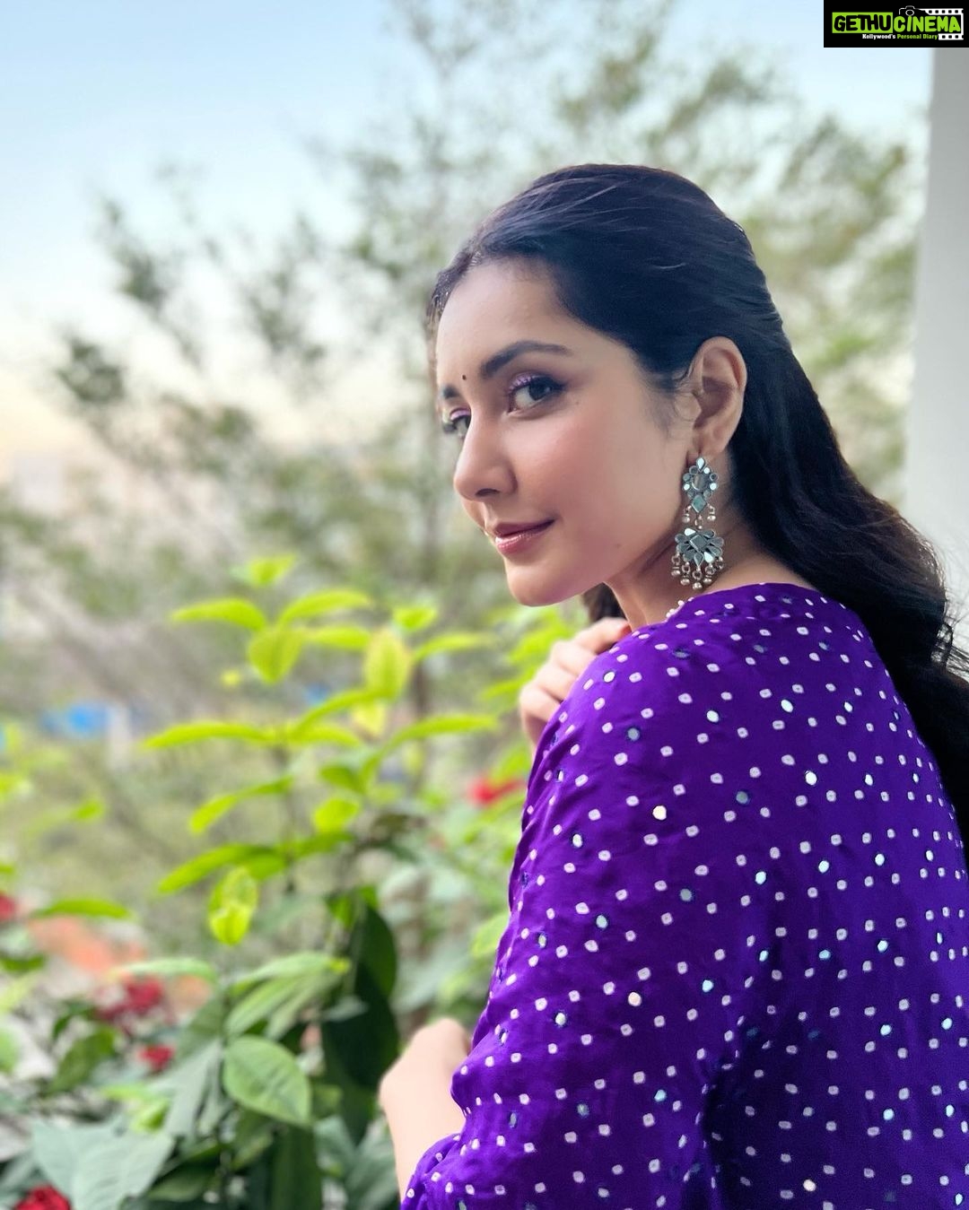 Raashi Khanna Instagram - మీకు మీ కుటుంబ సభ్యులకు ఉగాది శుభాకాంక్షలు 🥭🌸 #happyugadi