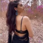 Ragini Dwivedi Instagram - Song ❣️ #raginidwivedi #kannadaactress #kannadasongs #kannada #love #actor #model #traditionalwear #sareelove #sareefashion #trend #trendingreels #trendingsongs #trendingnow #reelsinstagram #reelitfeelit #reelsvideo #reelindia #viralvideos #viralreels #pose #shooting #shootmode #poser #blackfriday #letsgosomewhere Bangalore, India