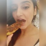 Ragini Dwivedi Instagram – RDKITCHEN KA STUFFED BHAJI 
We made stuffed Mirchi Bhaji in simple steps and must try guys it came out so so well ❣️a dish u can make enjoy anytime 
Let me know what combination you tried and how it was 👏🏾
#raginidwivedi #rdkitchen #snacks #foodblogger #foodporn #foodstagram #cooking #homecooking #loveforfood #foodvideo #trending #trendingnow #viralvideos #viral #indianfood #indiansnacks #shorteats #instagood #instagram #instamood #instafood #mukbang #mukbangvideo #letseat #love #fridayvibes #actor #influencer