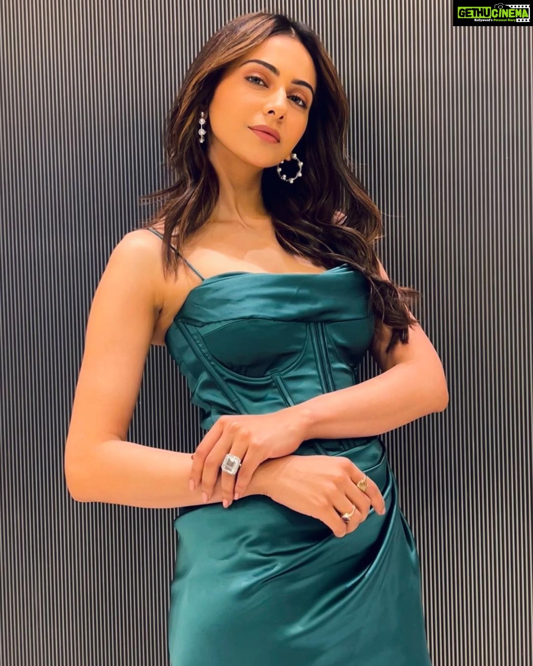 Rakul Preet Singh Instagram - Eat, sleep ,slay 😜